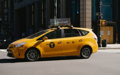 What Services Should You Seek While Booking An Airport Taxi Cab?